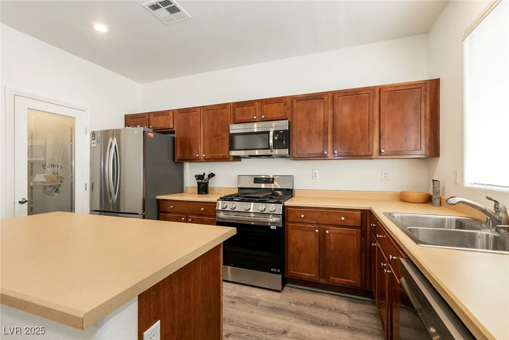 7368 Padleymor, Las Vegas, NV 89139