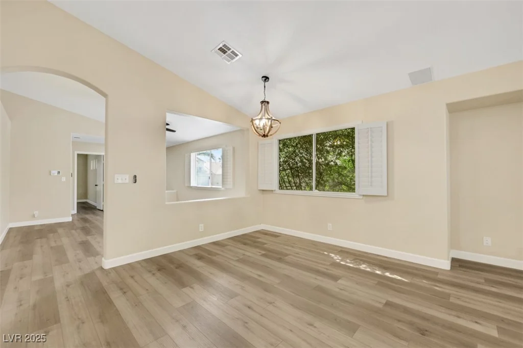 6035 Shadow Oak, North Las Vegas, NV 89031