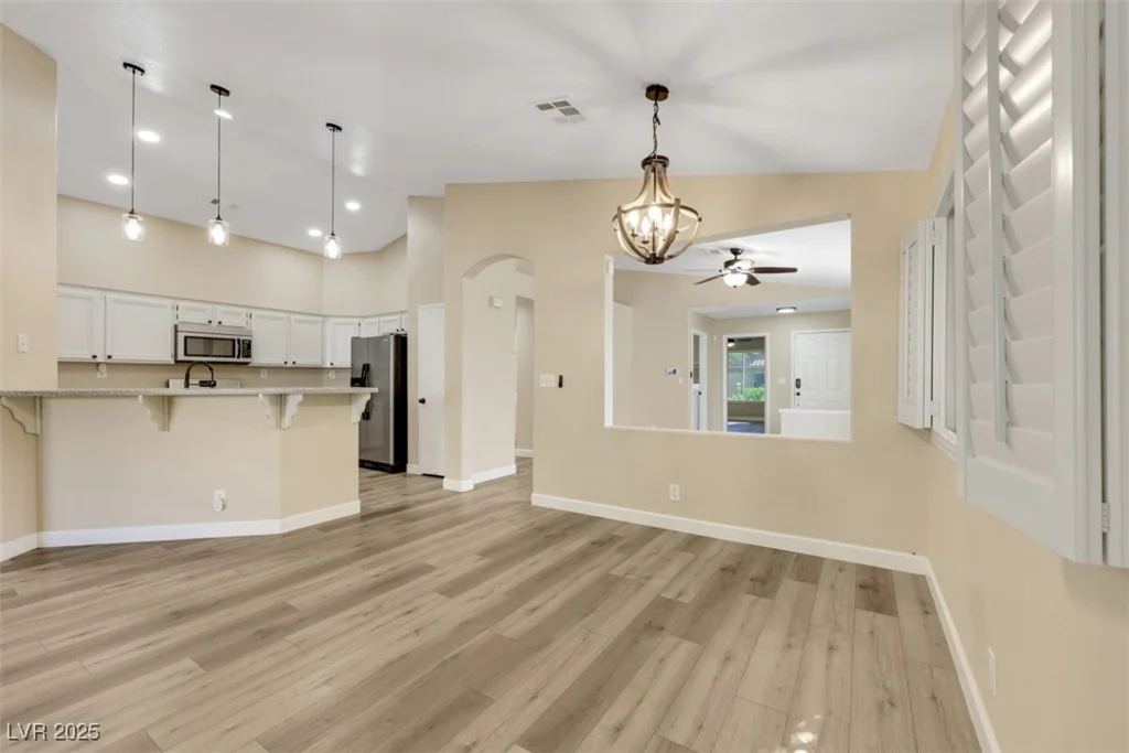 6035 Shadow Oak, North Las Vegas, NV 89031