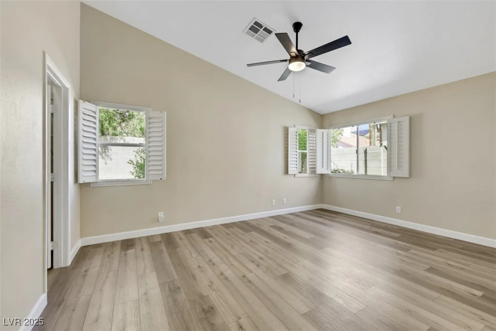 6035 Shadow Oak, North Las Vegas, NV 89031