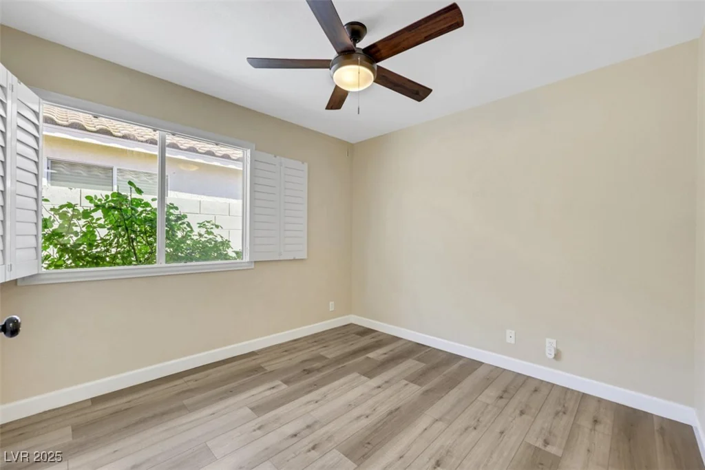 6035 Shadow Oak, North Las Vegas, NV 89031