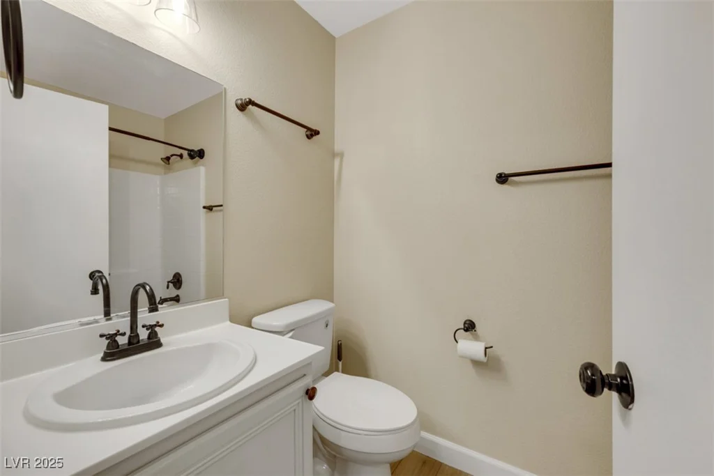 6035 Shadow Oak, North Las Vegas, NV 89031