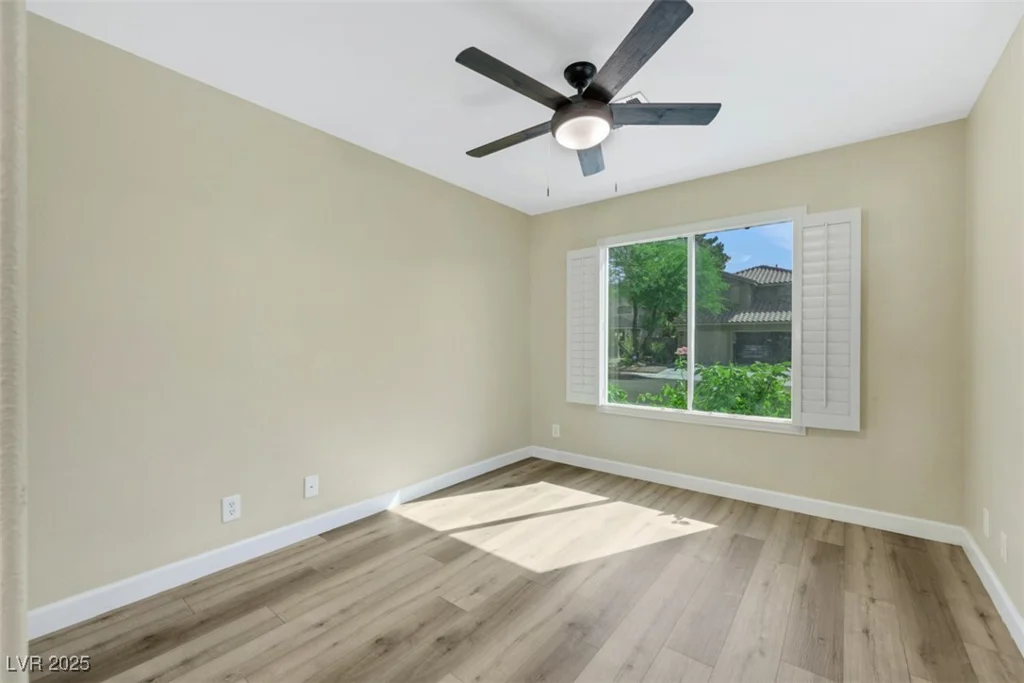 6035 Shadow Oak, North Las Vegas, NV 89031