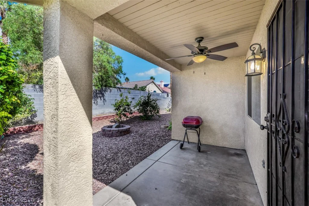 6035 Shadow Oak, North Las Vegas, NV 89031