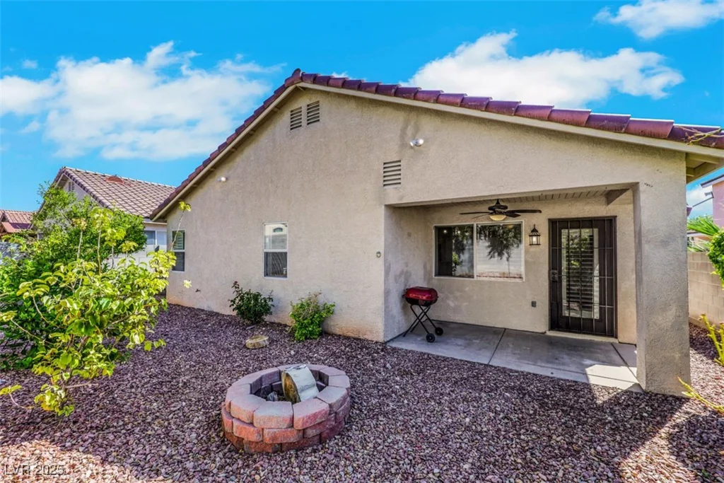6035 Shadow Oak, North Las Vegas, NV 89031