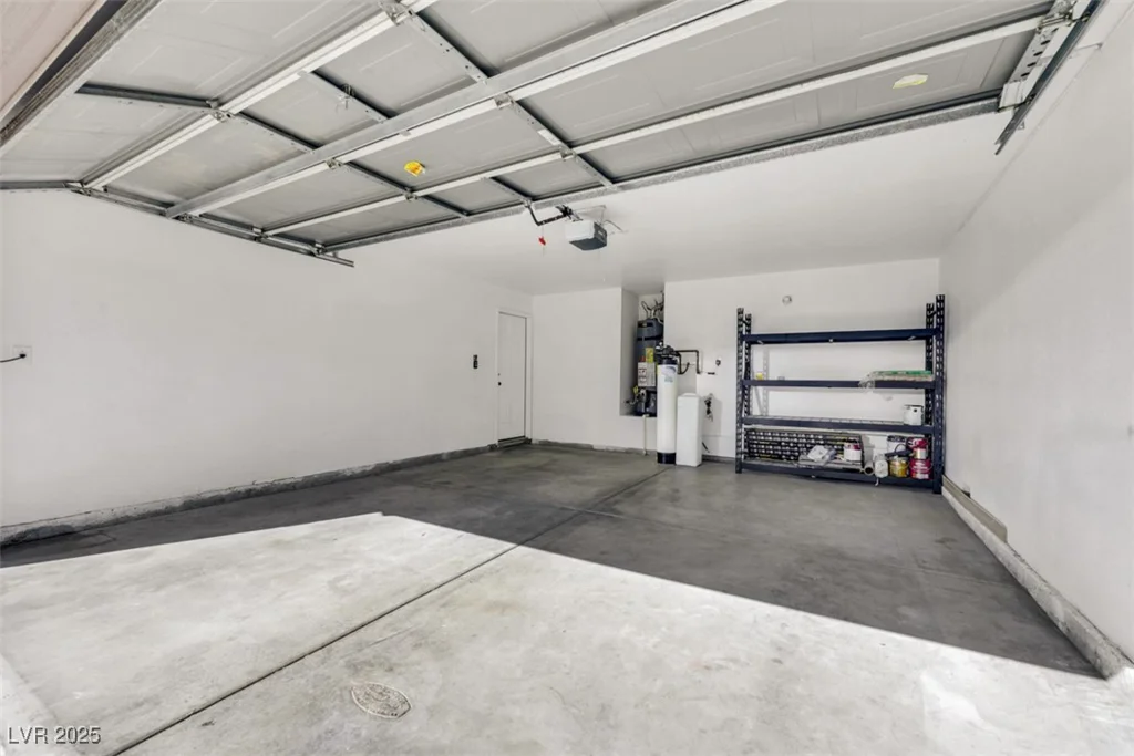 6035 Shadow Oak, North Las Vegas, NV 89031