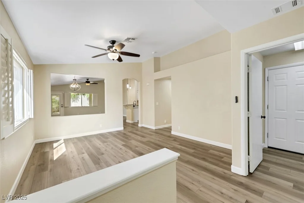 6035 Shadow Oak, North Las Vegas, NV 89031