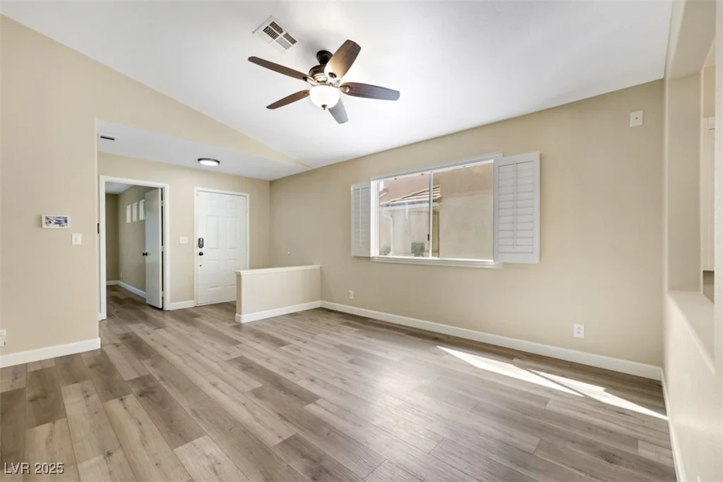 6035 Shadow Oak, North Las Vegas, NV 89031