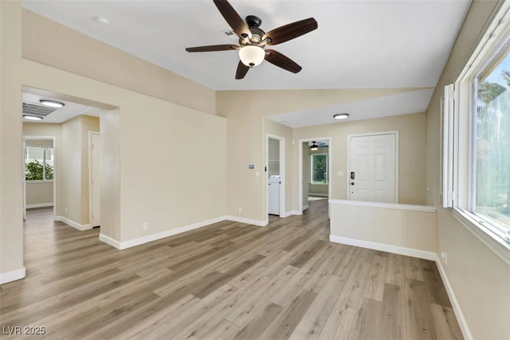 6035 Shadow Oak, North Las Vegas, NV 89031