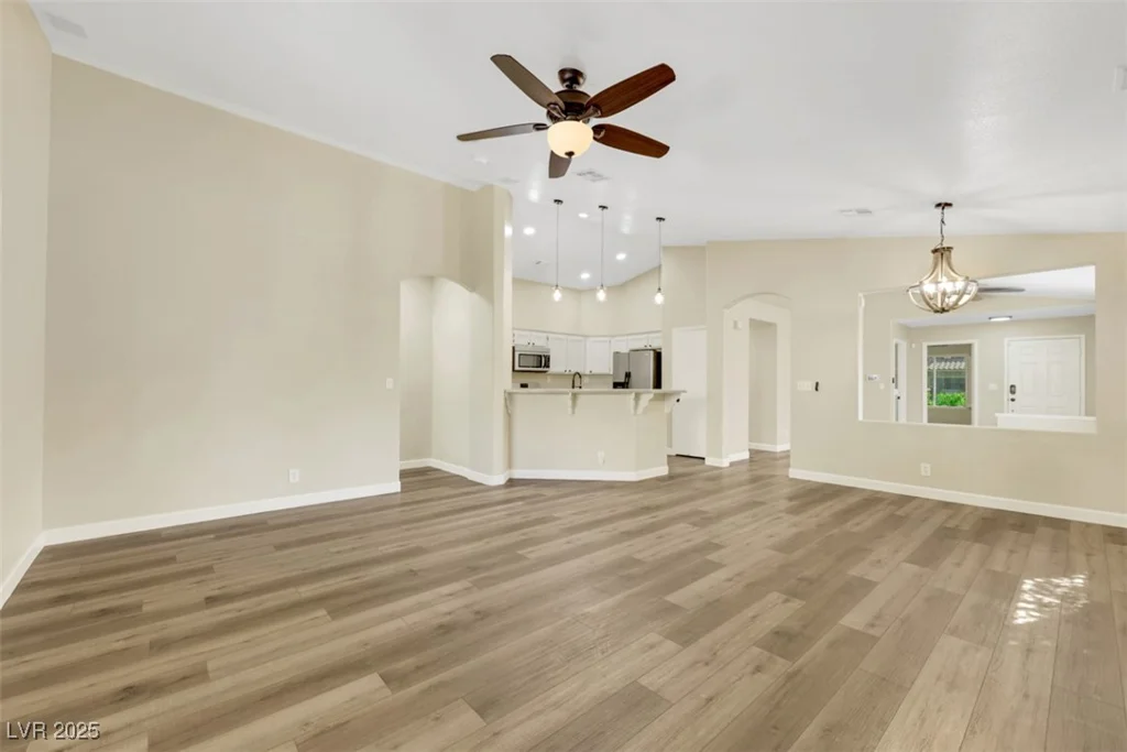 6035 Shadow Oak, North Las Vegas, NV 89031