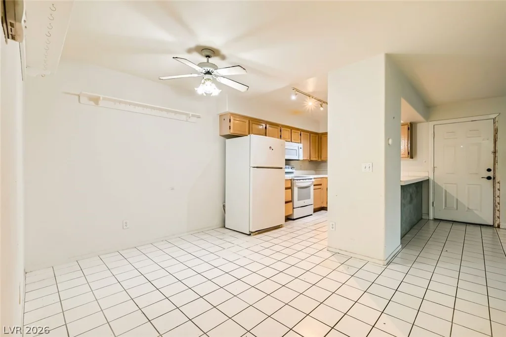 2725 Nellis, Las Vegas, NV 89121