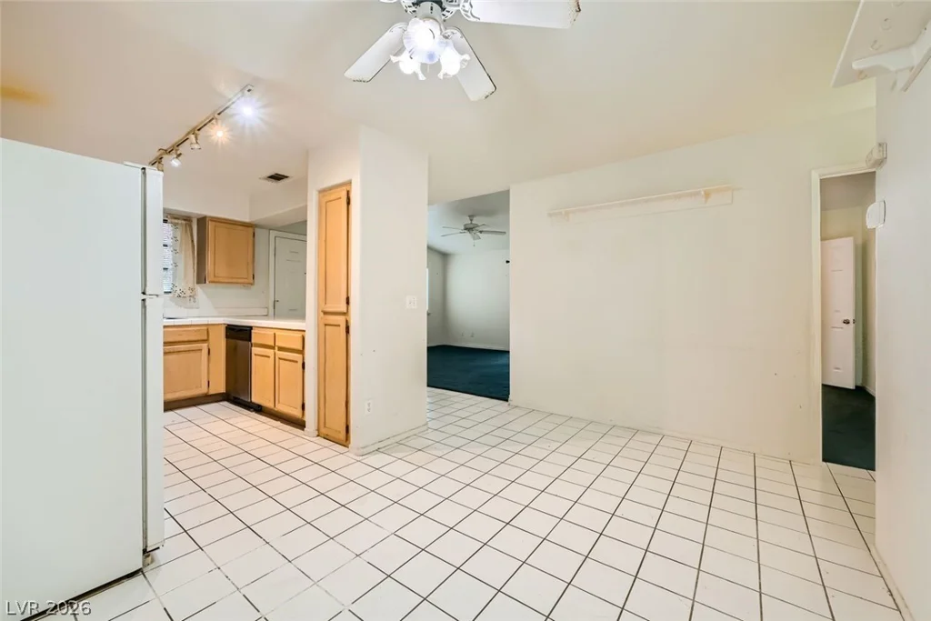 2725 Nellis, Las Vegas, NV 89121