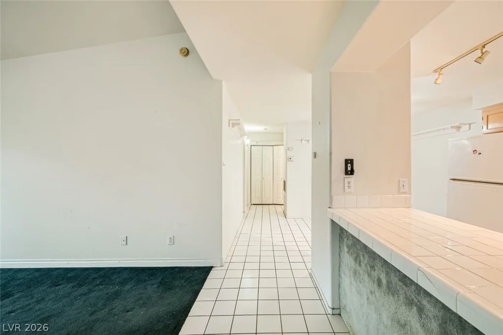 2725 Nellis, Las Vegas, NV 89121