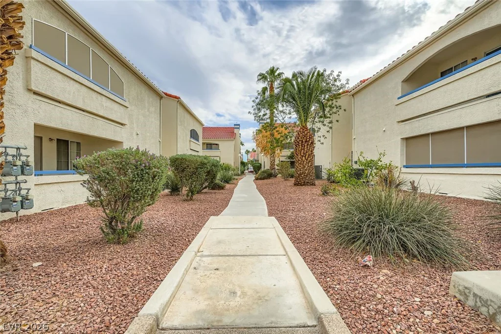 2725 Nellis, Las Vegas, NV 89121