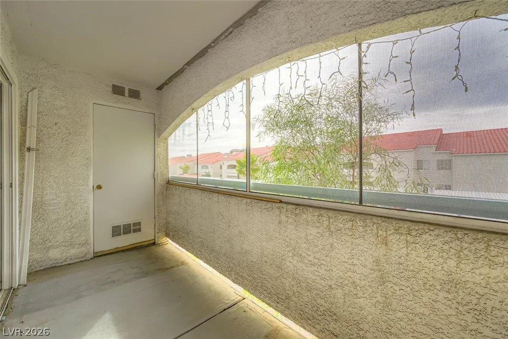 2725 Nellis, Las Vegas, NV 89121
