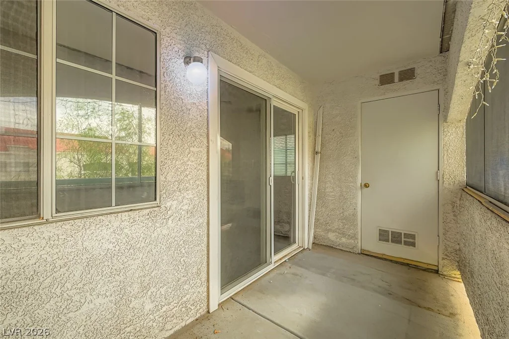 2725 Nellis, Las Vegas, NV 89121