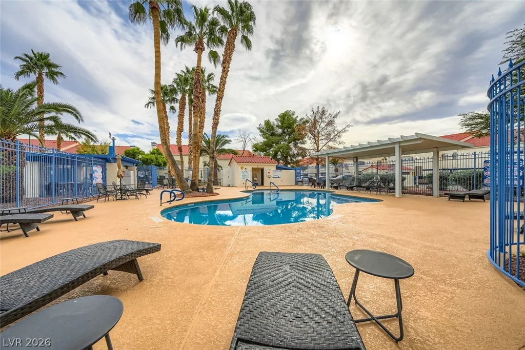 2725 Nellis, Las Vegas, NV 89121