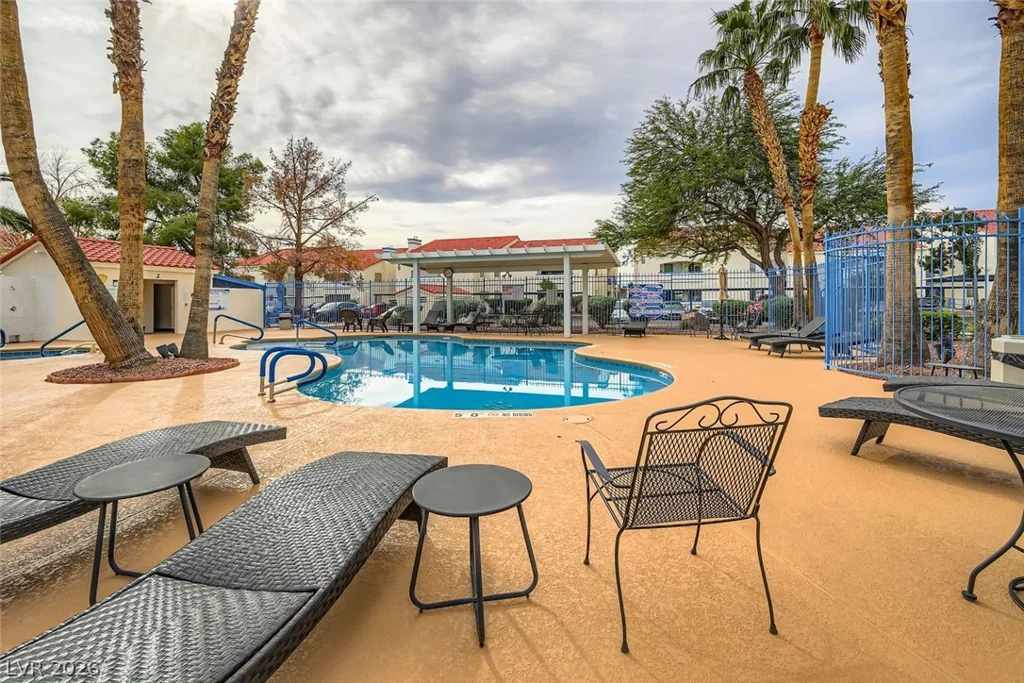 2725 Nellis, Las Vegas, NV 89121