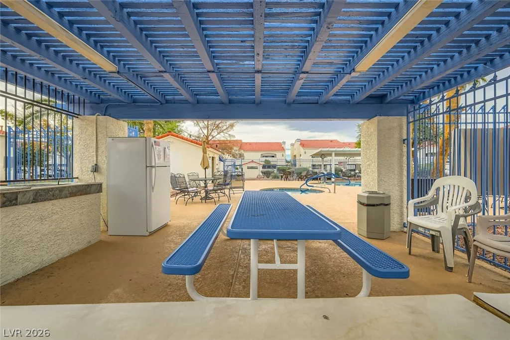 2725 Nellis, Las Vegas, NV 89121