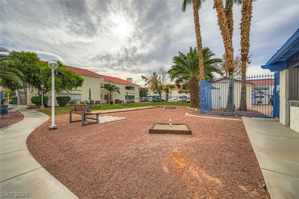 2725 Nellis, Las Vegas, NV 89121