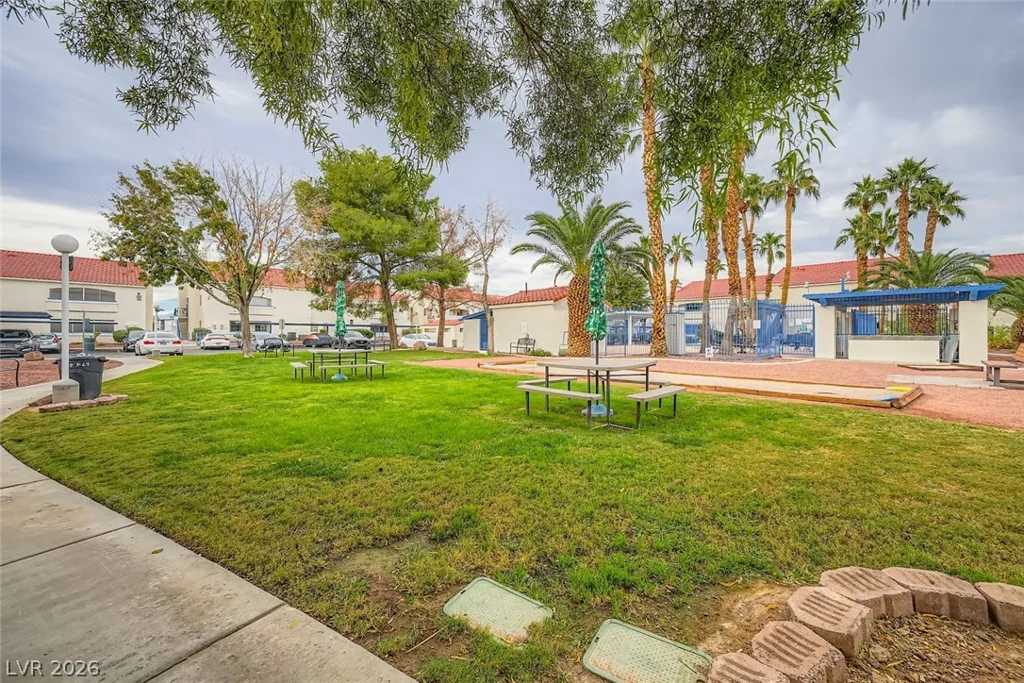 2725 Nellis, Las Vegas, NV 89121