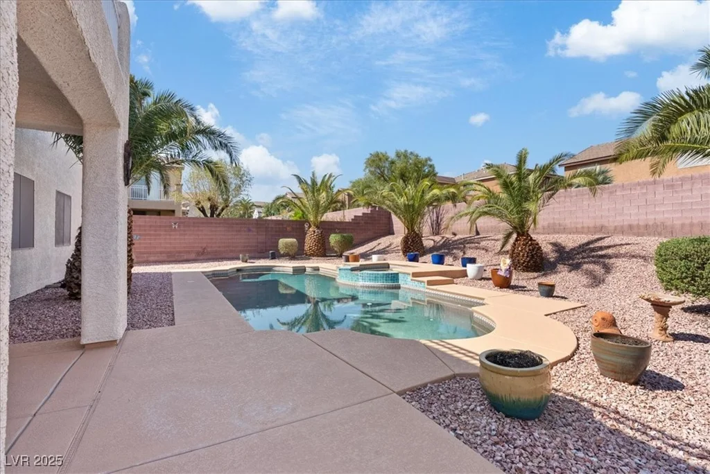 51 Green Hills, Henderson, NV 89012