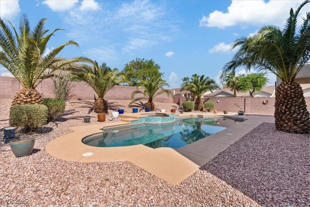 51 Green Hills, Henderson, NV 89012