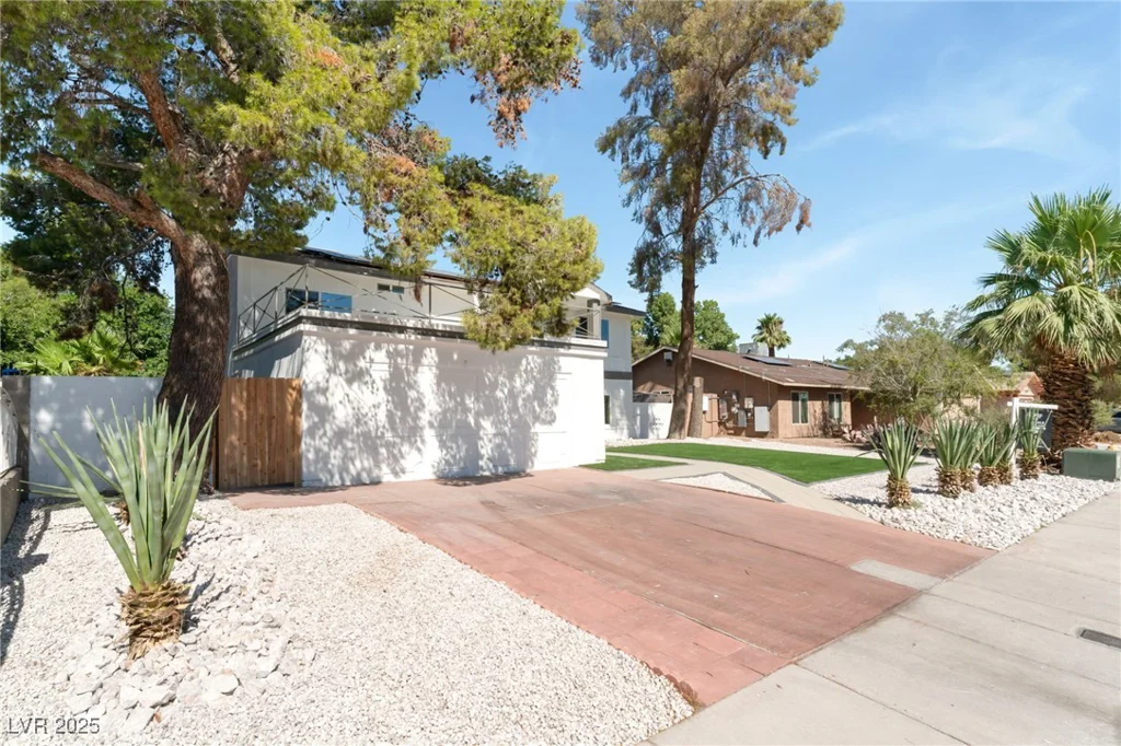 2793 Artic, Las Vegas, NV 89121