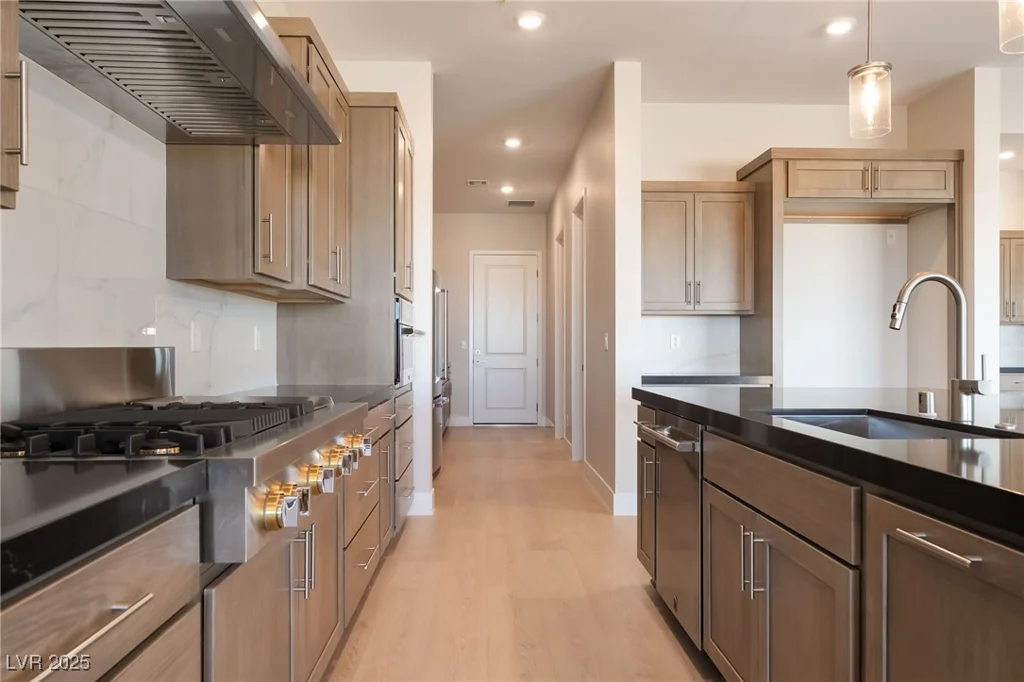 9162 Manitou Peak, Las Vegas, NV 89139