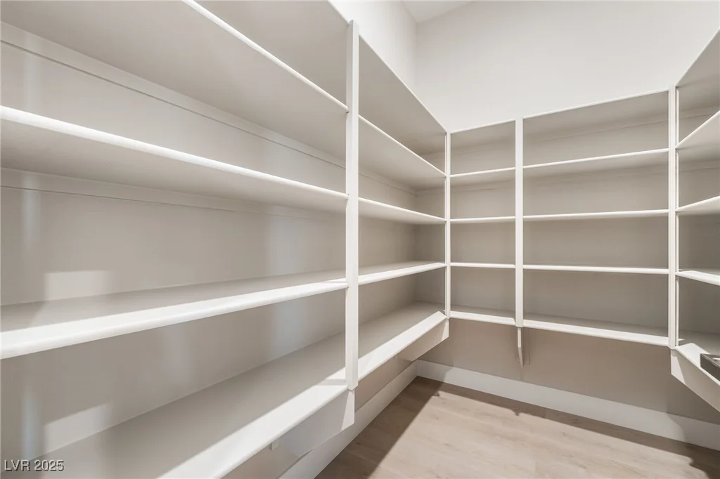 9162 Manitou Peak, Las Vegas, NV 89139