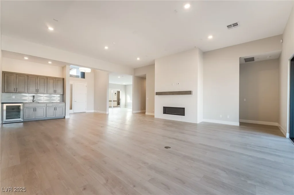 9162 Manitou Peak, Las Vegas, NV 89139