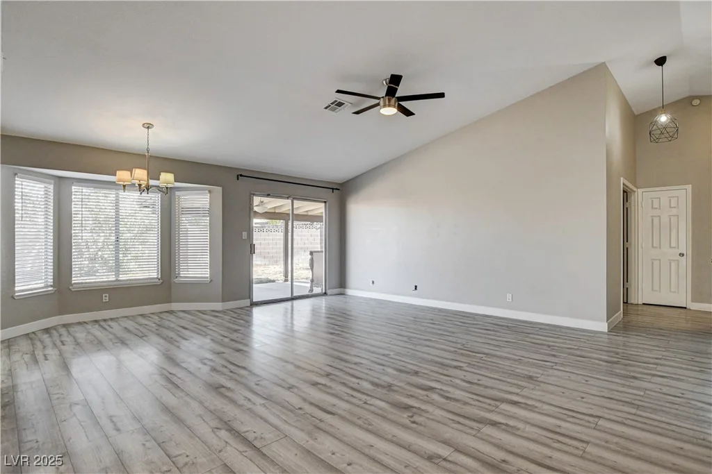8517 Soneto, Las Vegas, NV 89117