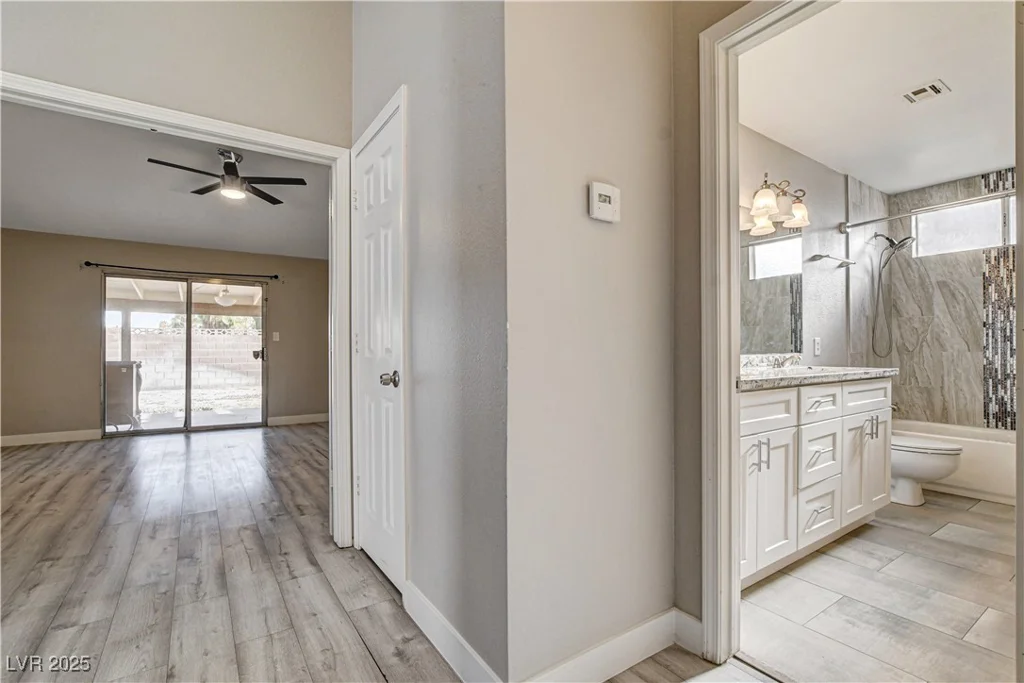 8517 Soneto, Las Vegas, NV 89117
