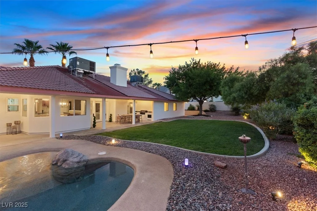 4591 Chieftain, Las Vegas, NV 89129