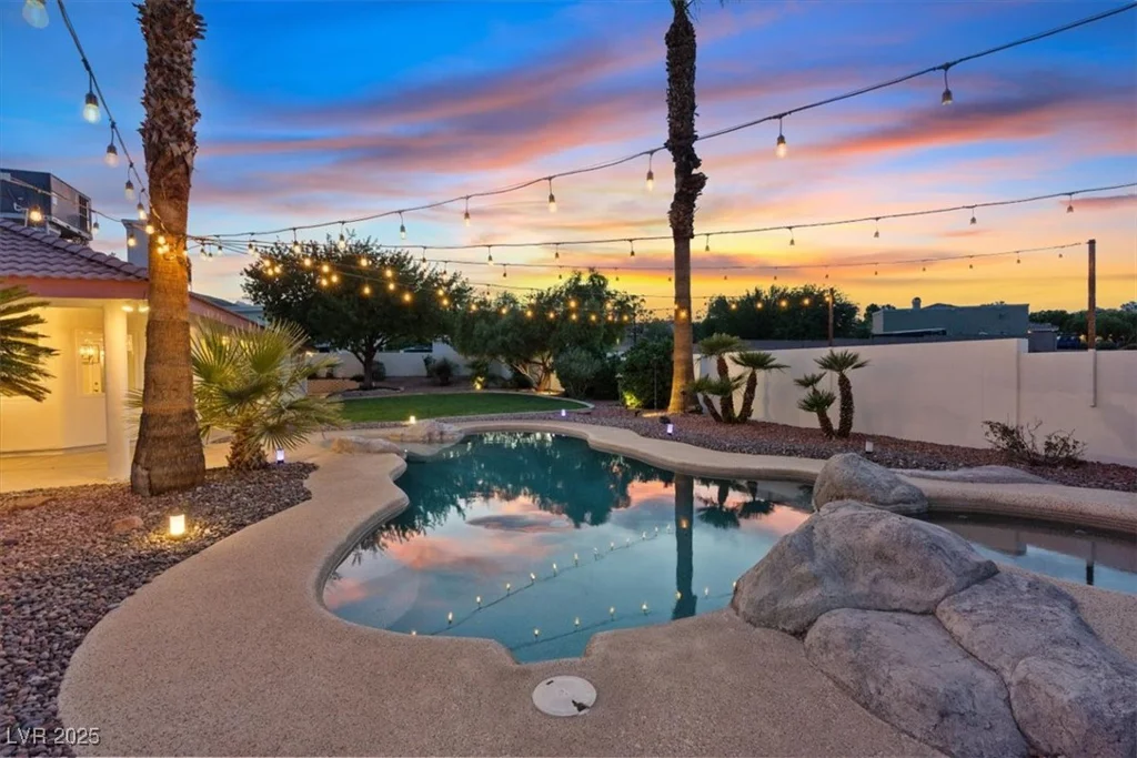 4591 Chieftain, Las Vegas, NV 89129