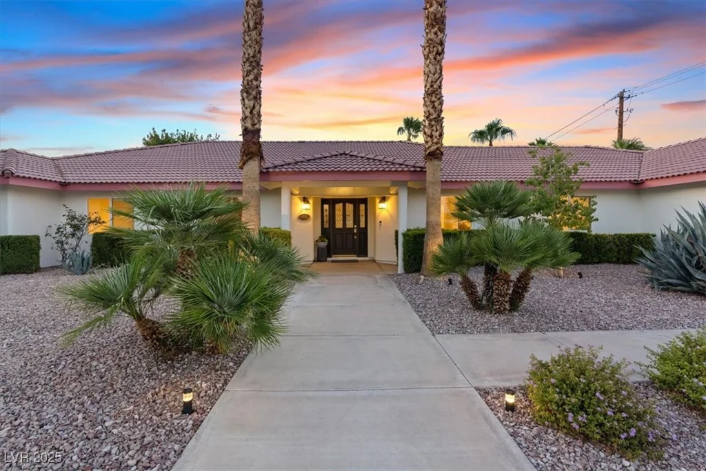 4591 Chieftain, Las Vegas, NV 89129
