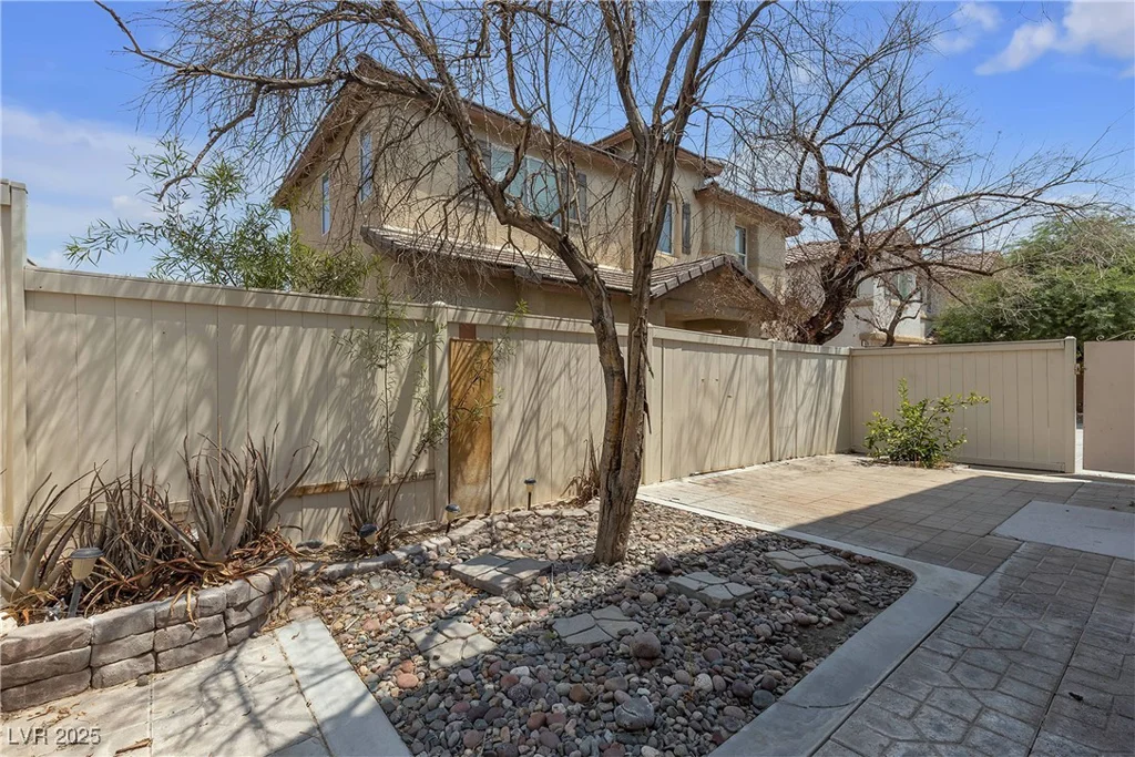 6312 Blue Twilight, Las Vegas, NV 89108