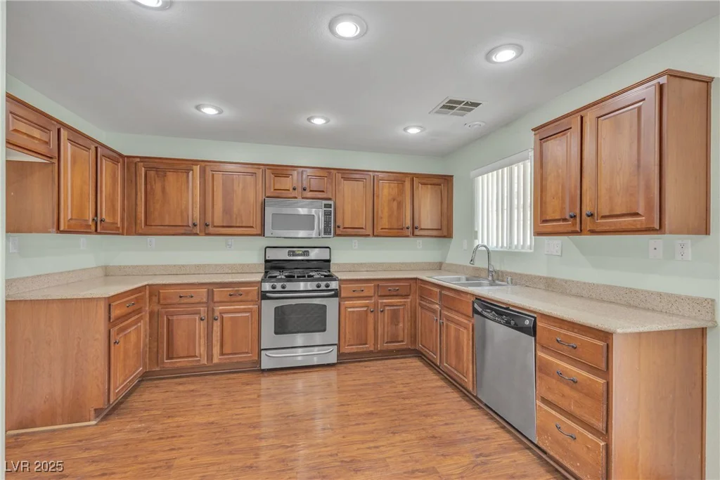 6312 Blue Twilight, Las Vegas, NV 89108