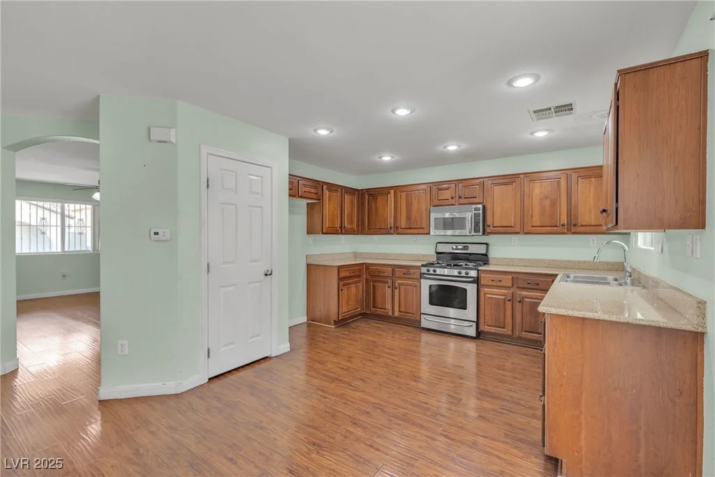 6312 Blue Twilight, Las Vegas, NV 89108