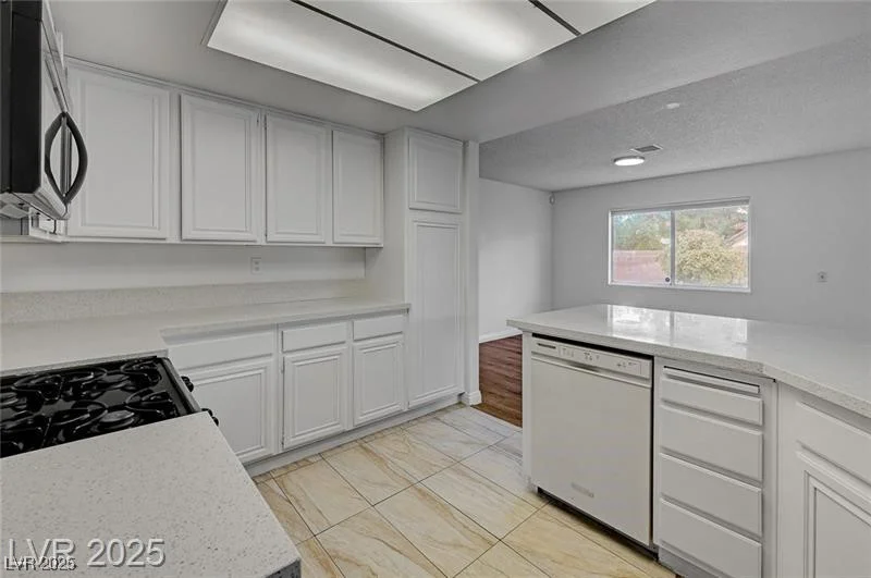 9529 Shallow Brook, Las Vegas, NV 89117