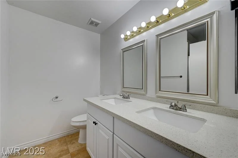 9529 Shallow Brook, Las Vegas, NV 89117