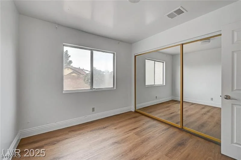 9529 Shallow Brook, Las Vegas, NV 89117
