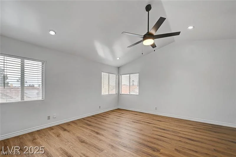 9529 Shallow Brook, Las Vegas, NV 89117