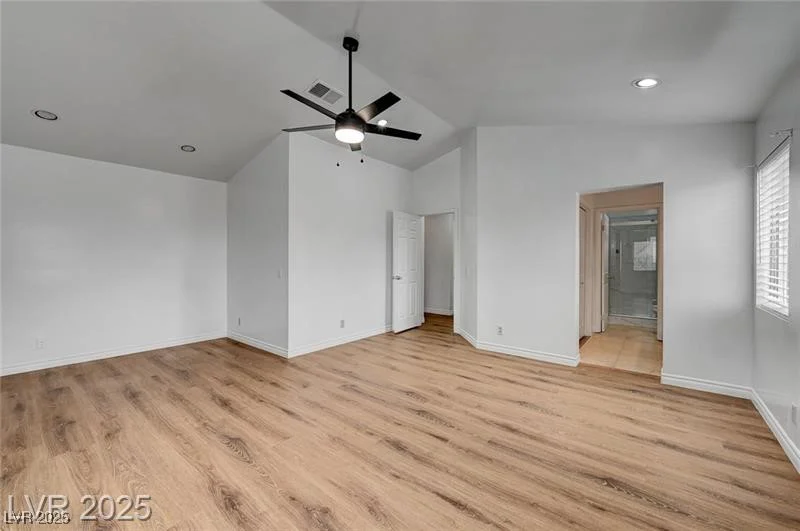 9529 Shallow Brook, Las Vegas, NV 89117