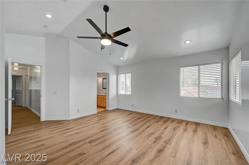 9529 Shallow Brook, Las Vegas, NV 89117