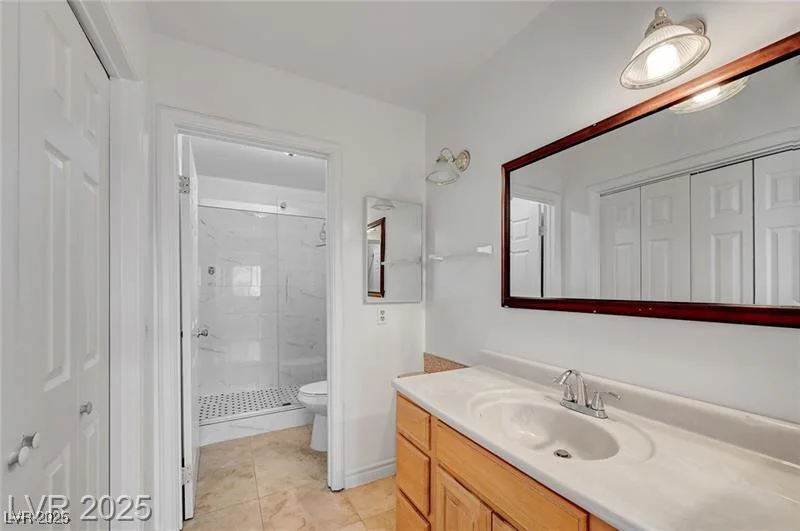 9529 Shallow Brook, Las Vegas, NV 89117