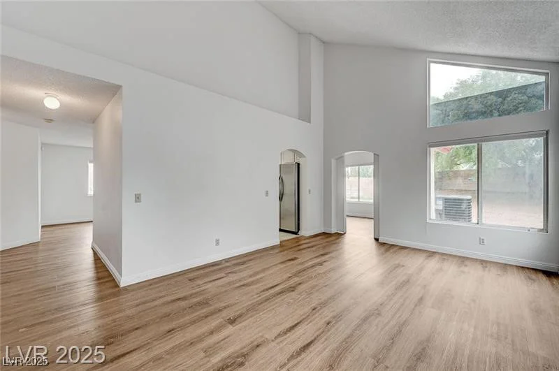 9529 Shallow Brook, Las Vegas, NV 89117