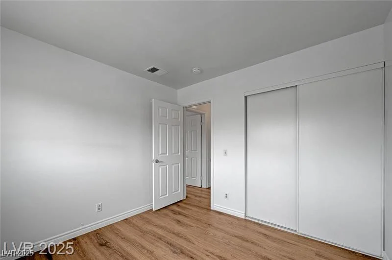 9529 Shallow Brook, Las Vegas, NV 89117