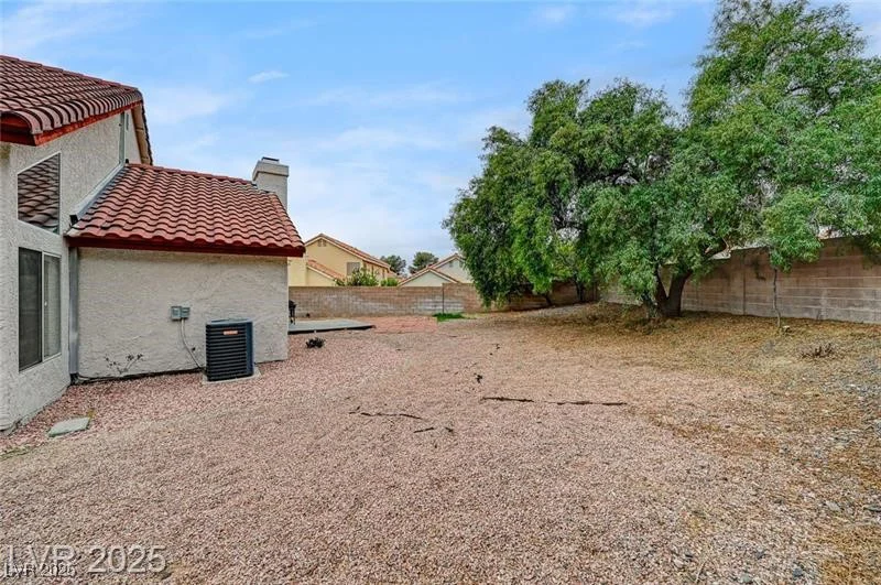 9529 Shallow Brook, Las Vegas, NV 89117