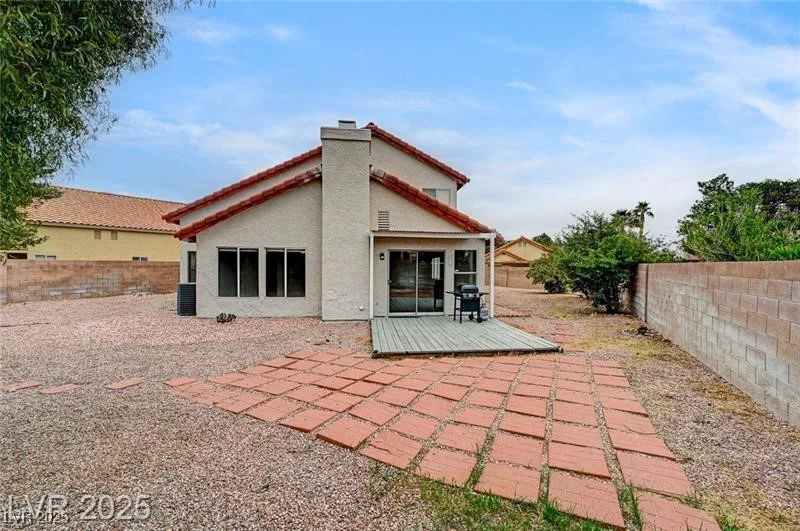 9529 Shallow Brook, Las Vegas, NV 89117